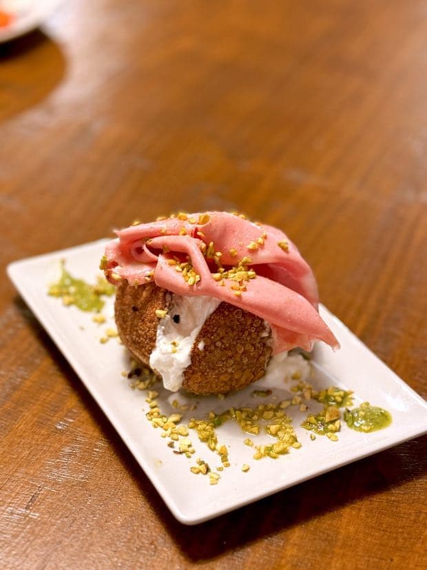 La Mortadella y Pistacho